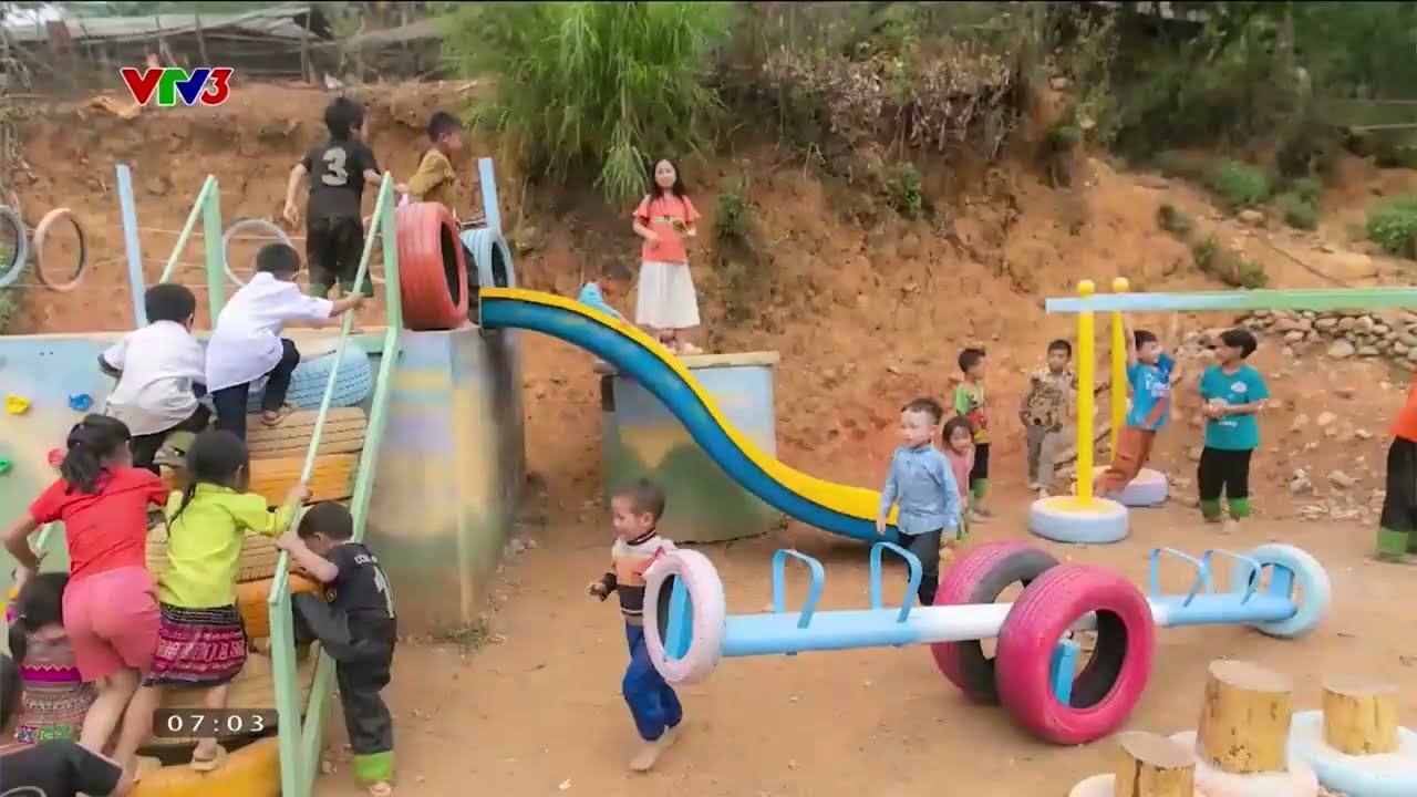 Phóng sự Cafe Sáng - VTV3 | Dự án "Thiết kế hệ vận động vui chơi cho trẻ em mầm non vùng khó"