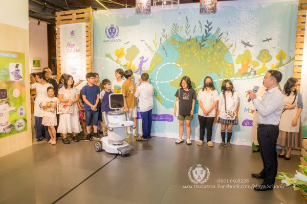 Chế Tạo Robot Mira 1 Từ Vật Liệu Tái Chế – Một Dự Án Học Tập Thực Tế Của Học Sinh THCS Maya Ở Xưởng Tự Động Hóa Mira