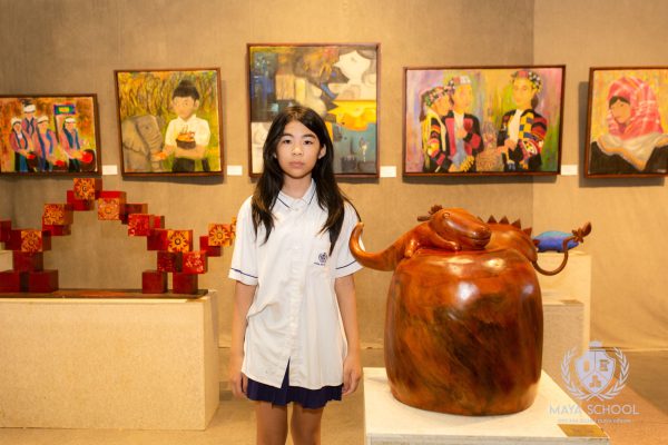 Tôi Và Đá – Sản phẩm Tượng điêu khắc gỗ của Học sinh Nguyễn Thu Thủy – Lớp 6 trong Dự án Sáng tác tranh, tượng về văn hoá các dân tộc Việt Nam
