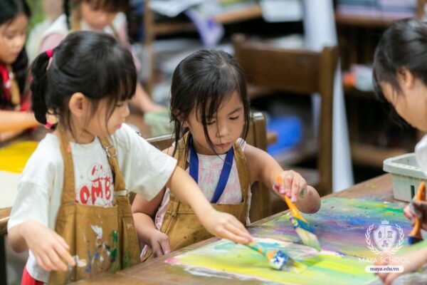 Dự án Kiến thức Mĩ thuật nền tảng và Sáng tác trang trí Trung thu & Hội Làng của học sinh Lower Elementary tại LEA Art Studio