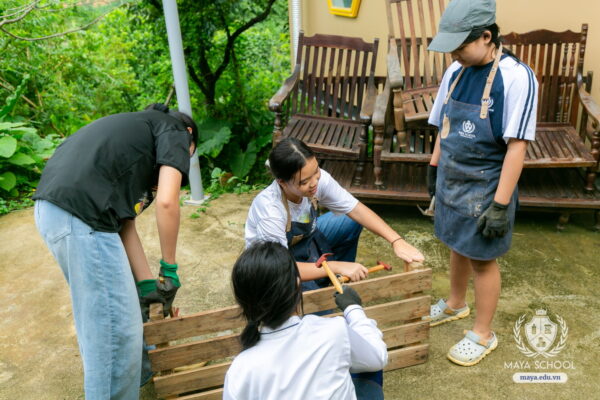 Dự án Tái sử dụng và Tái chế gỗ – Chặng 2 của học sinh Trung học Maya tại Mira Wood Workshop