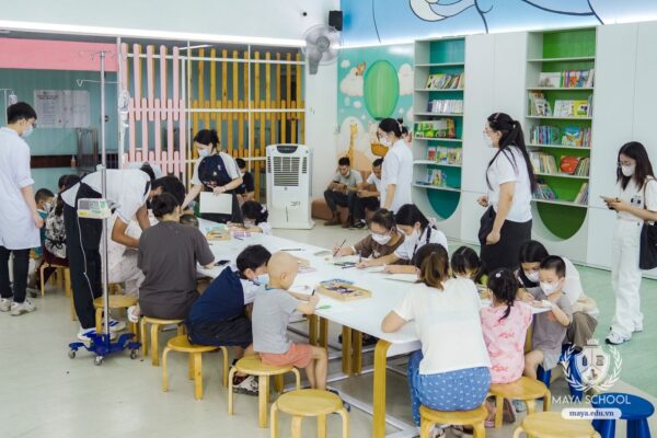 Dự án Hỗ trợ và nâng đỡ sức khỏe tâm thần cho bệnh nhi ở bệnh viện thông qua nghệ thuật của học sinh Trung học Maya tại LEA Art Studio