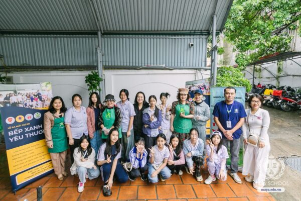 Dự án Bếp Xanh Yêu Thương của học sinh Trung học Maya tại Roots Kitchen