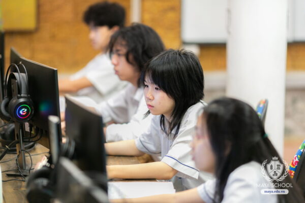 Hồ sơ Năng lực MTC: Đặc quyền của học sinh Maya tại Việt Nam khi ứng tuyển Đại học và học bổng