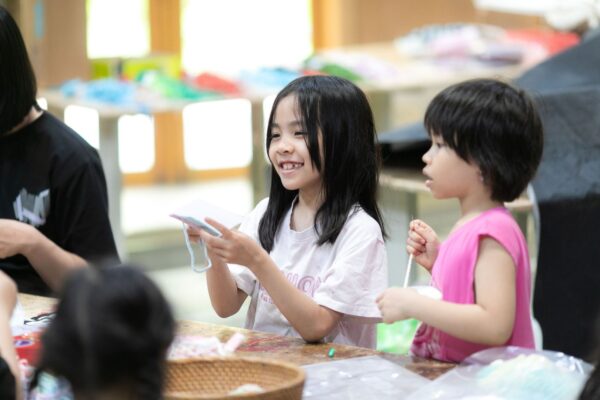 Dự án Túi xinh cho em xinh của học sinh Tiểu học Maya tại Xưởng KIM Craft Studio